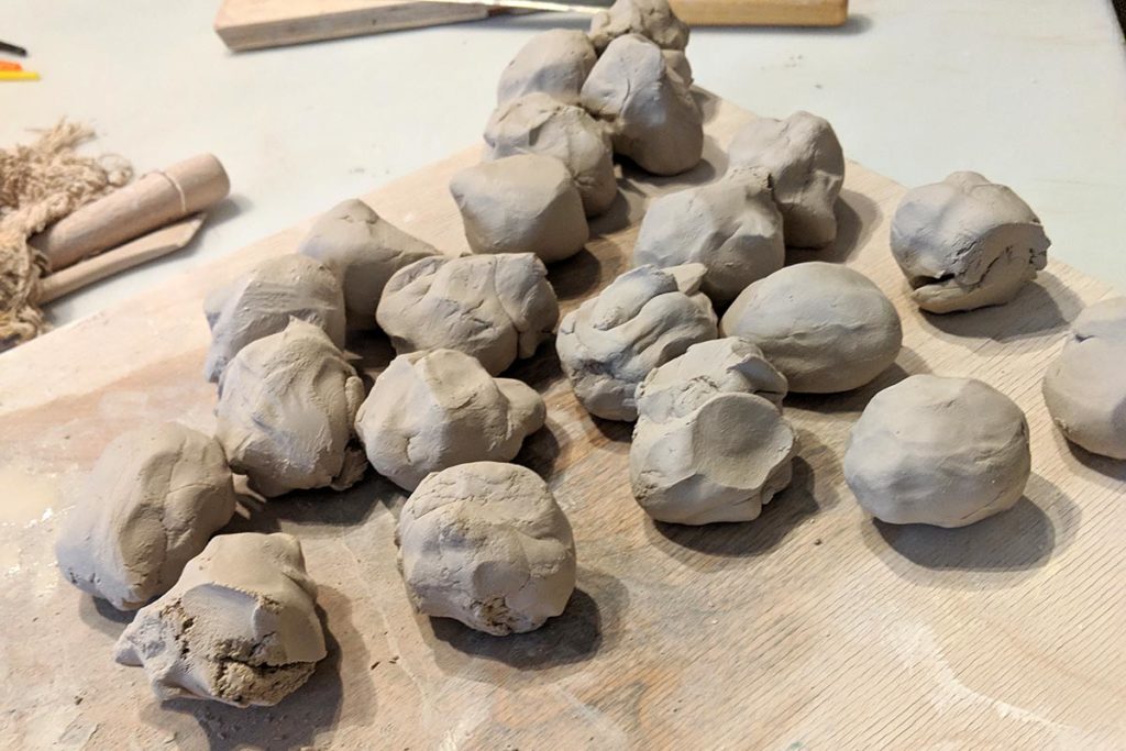 boules de terre pour la céramique