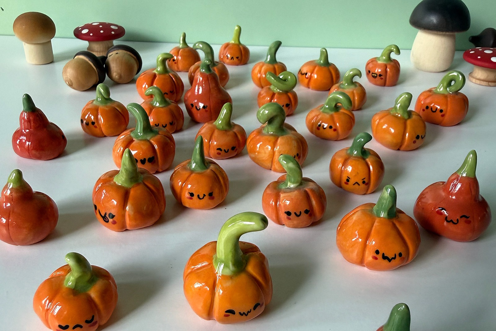 Alternative view of Citrouilles de porcelaine