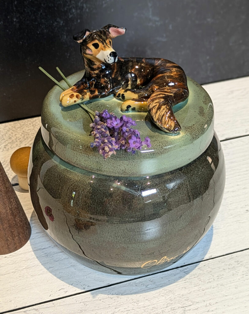 Custom Memorial Urn for a large Dog