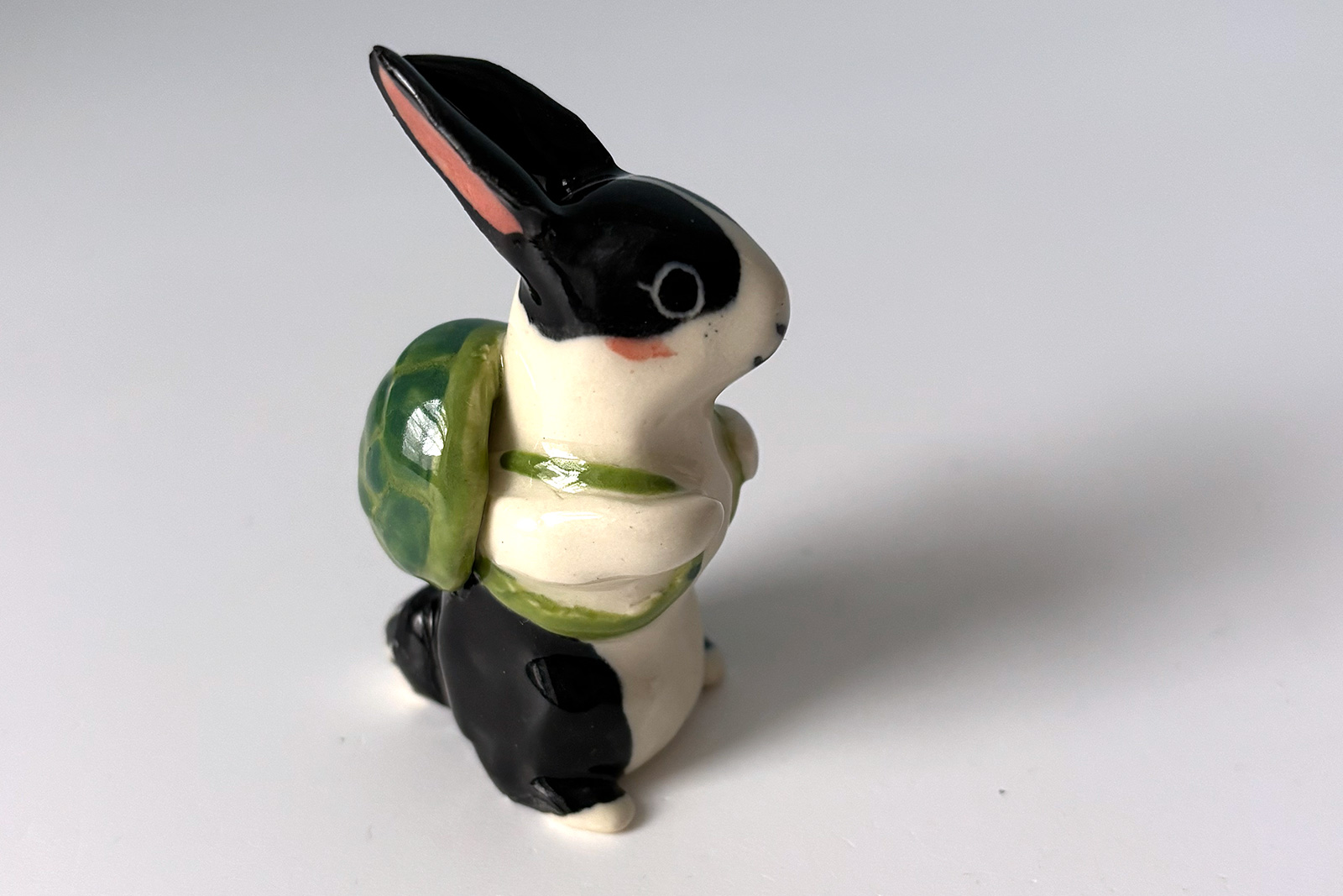 Alternative view of Figurine - Backpack Bunny
