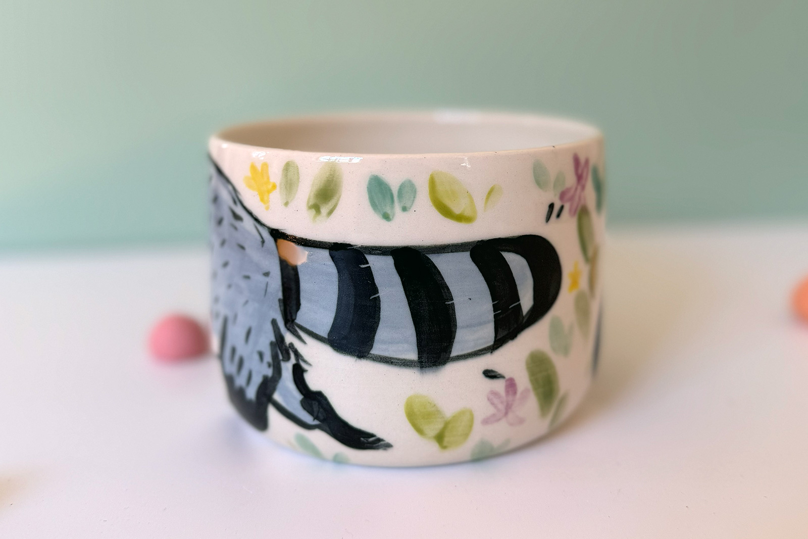 Alternative view of Latte Mug - Raccoon