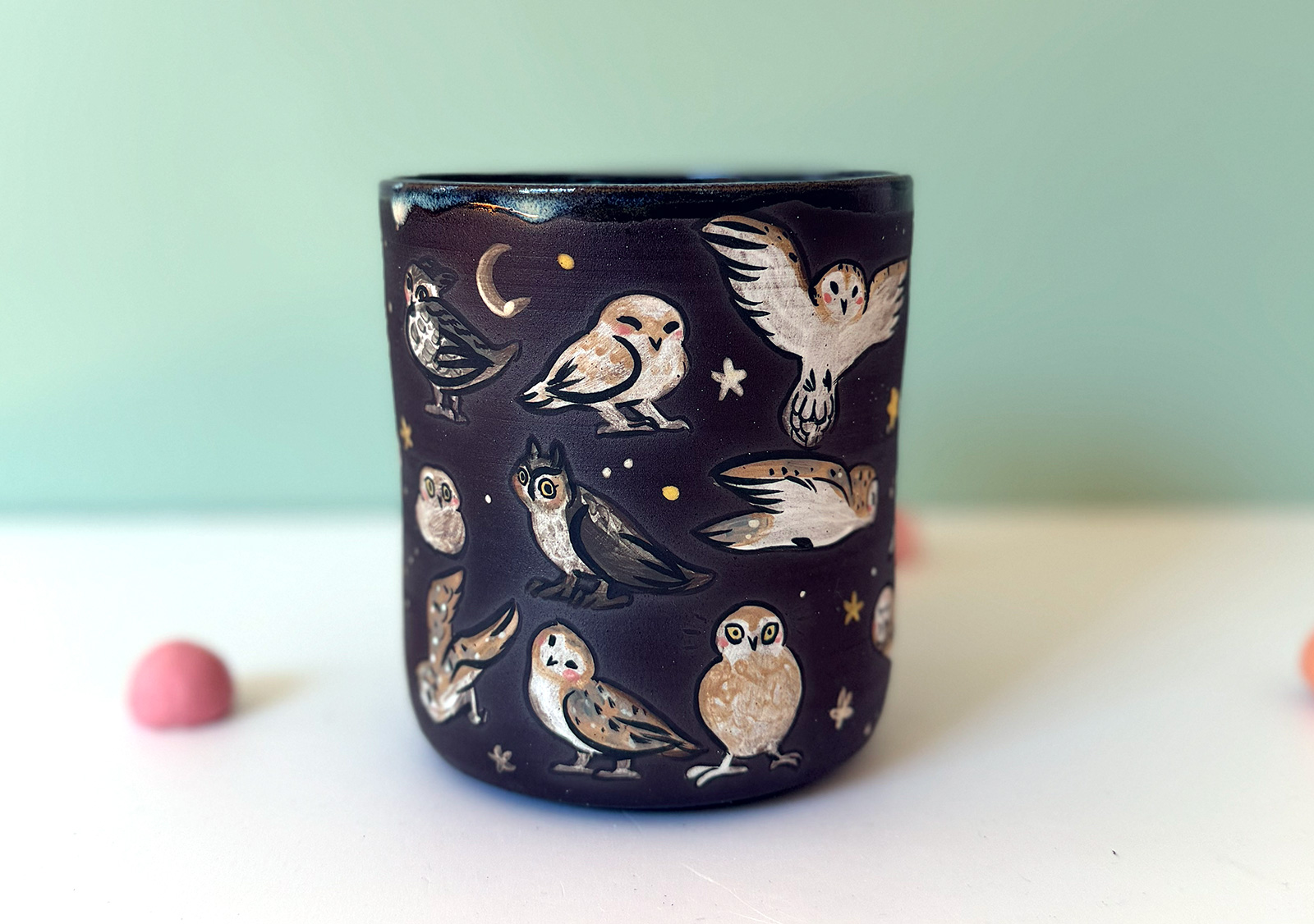Alternative view of Mug : Too Many Owls