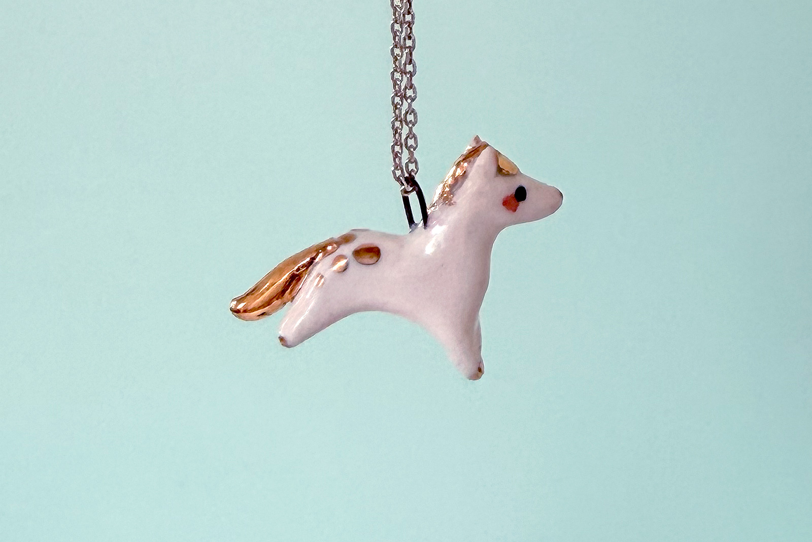 Alternative view of Pendentif Porcelaine - Cheval Or