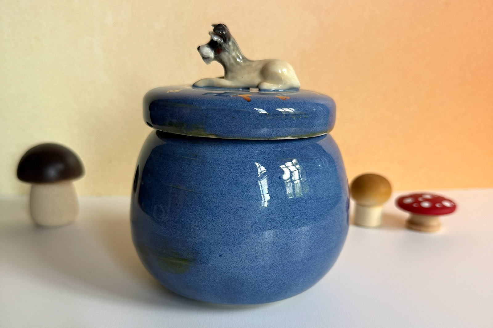 Alternative view of Urn - Miniature Schnauzer